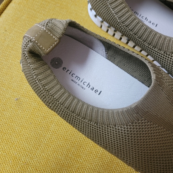 Eric Michael, Lucky, Olive Green, Size 40 (81/2-9) - Picture 2 of 3